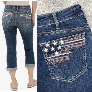 Silver Suki Americana Embroidered Curvy Mid Rise Cropped Capri Jeans Size 34 NWT